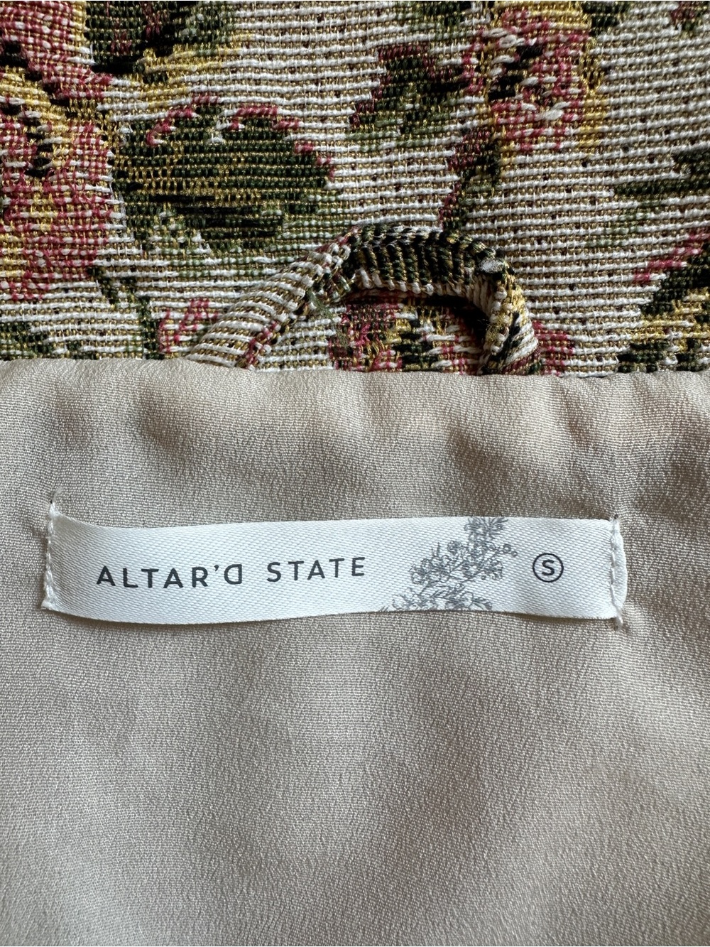 Floral Textured Stand-Collar Jacket in Beige and Rose - Picture 8 of 14